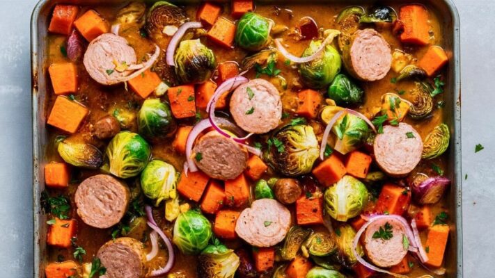 Salchichas y Verduras al Horno con Maple y Dijon